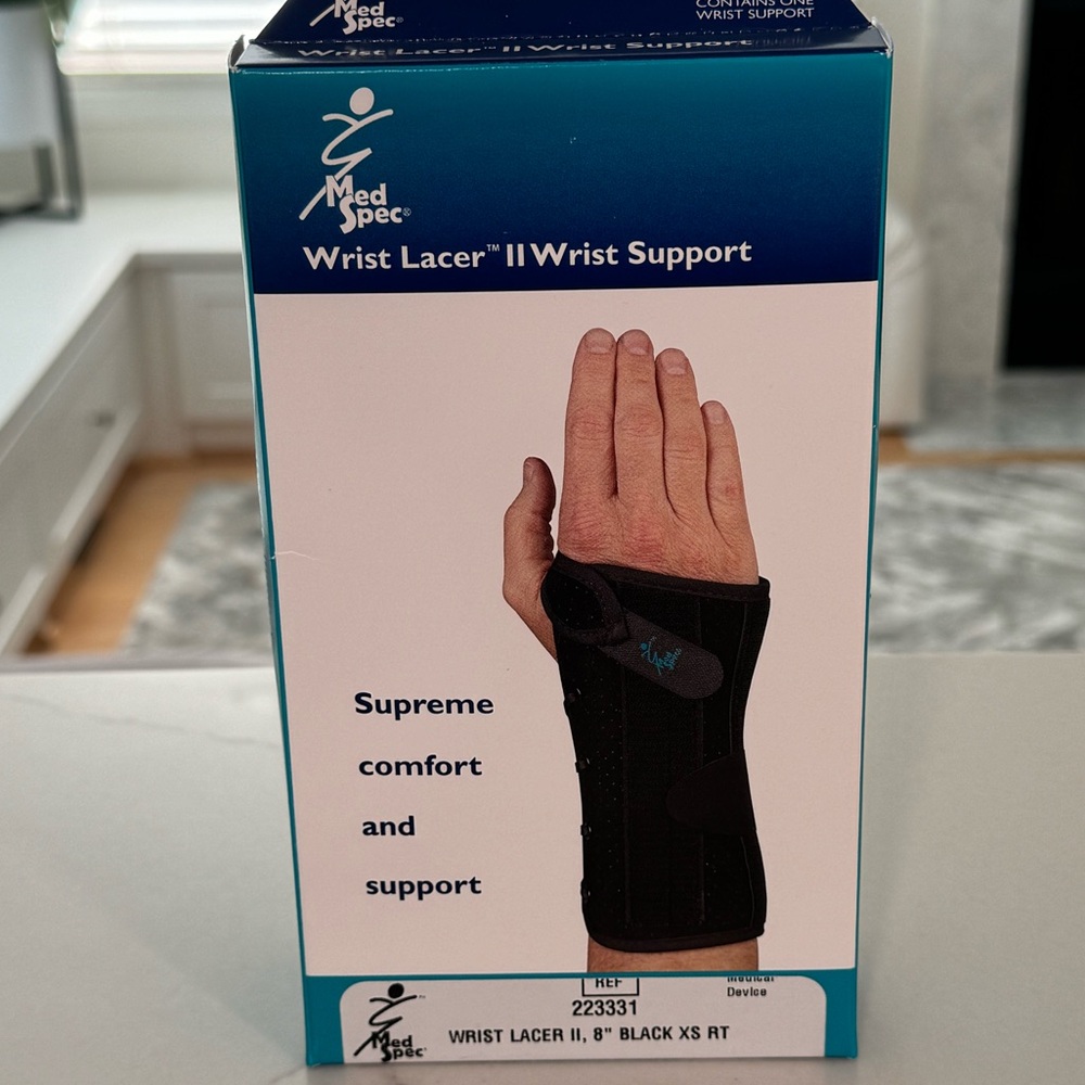 Wrist Lacer II Wrist Support for Right Hand